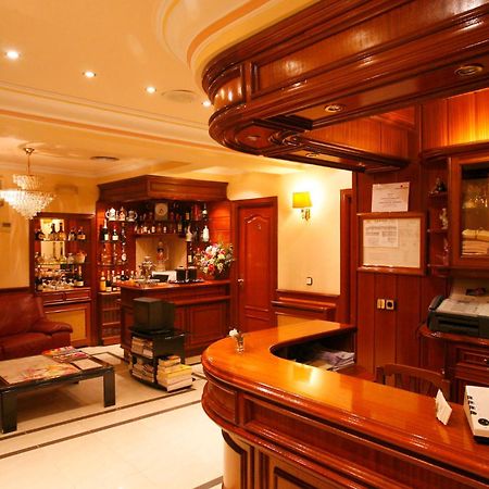 Hostal Victoria III Мадрид Екстериор снимка